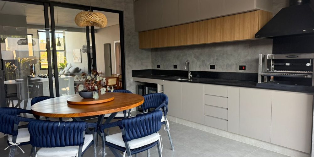 WhatsApp Image 2025-11-11 at 18.13.47 (1)