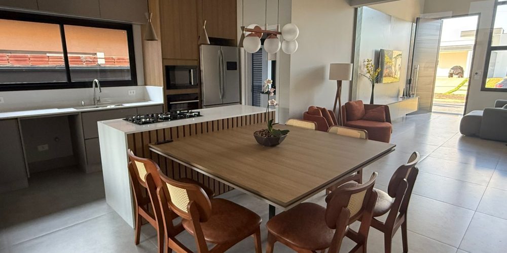 WhatsApp Image 2025-11-11 at 18.13.47 (2)