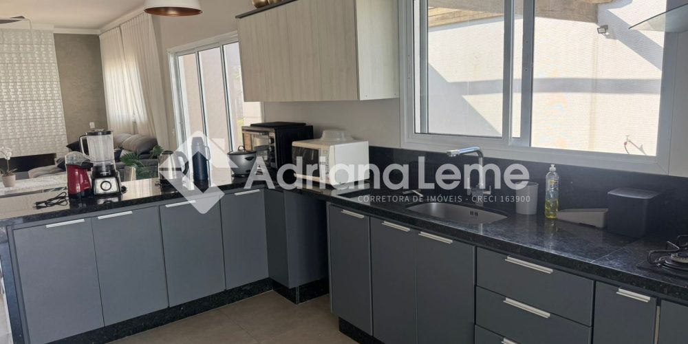 WhatsApp Image 2025-11-17 at 15.08.21 (1)