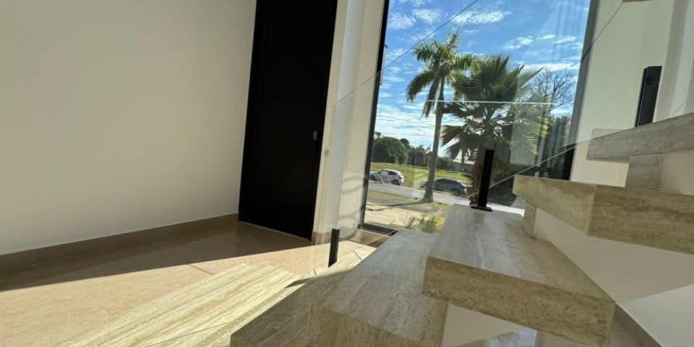 WhatsApp Image 2025-11-17 at 20.21.44 (1)