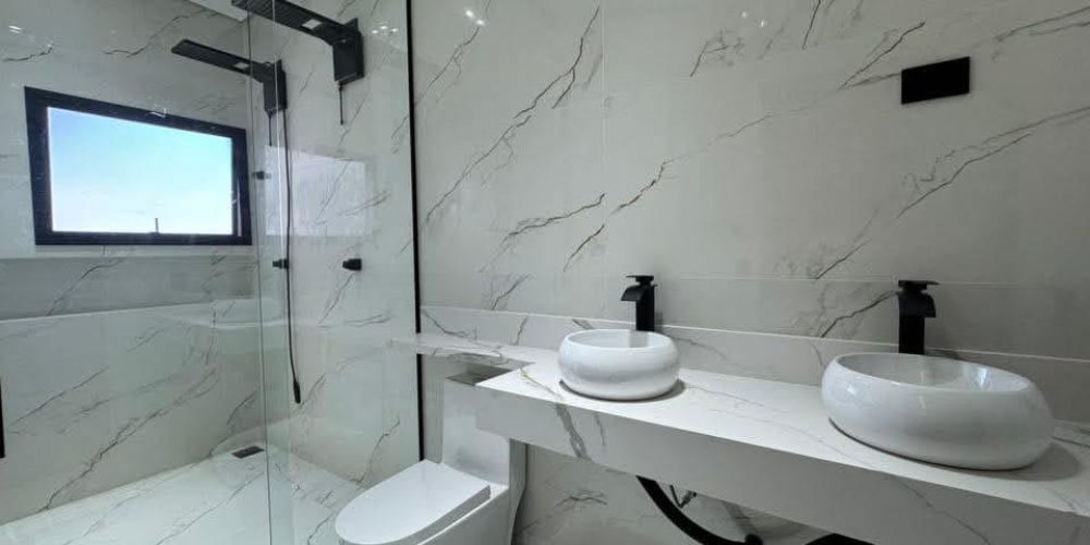 WhatsApp Image 2025-11-17 at 20.21.47 (1)