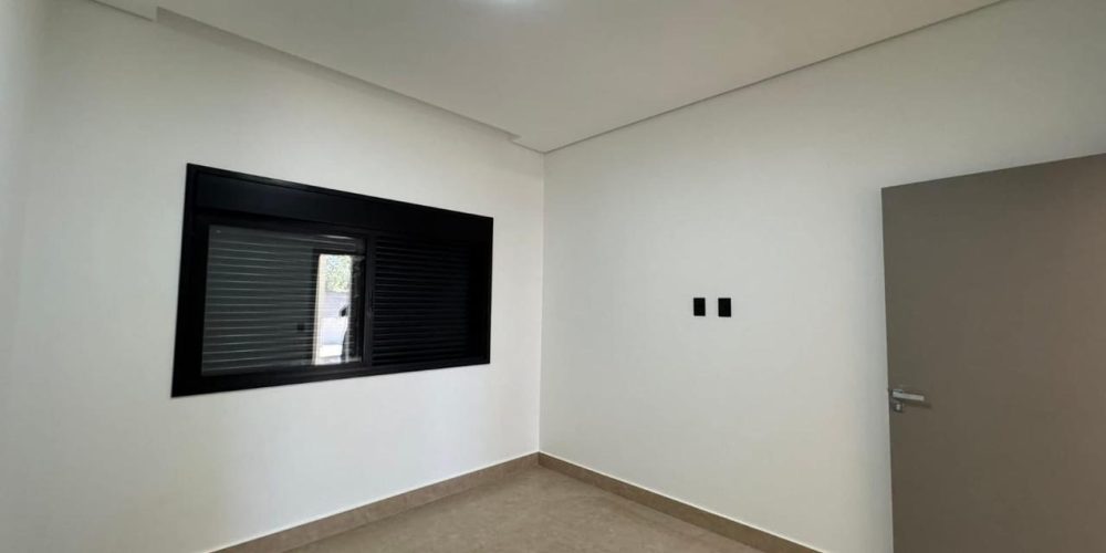 WhatsApp Image 2025-11-17 at 20.21.47 (2)