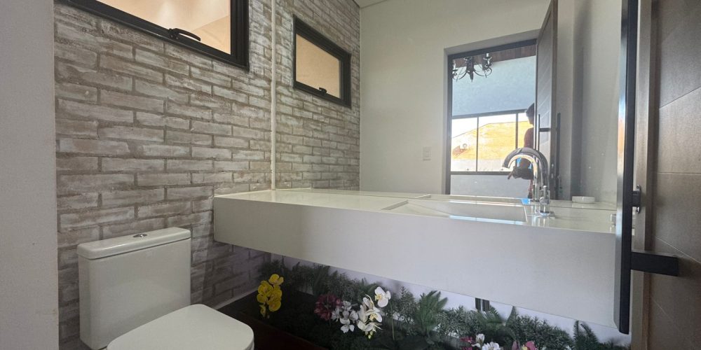 WhatsApp Image 2025-11-20 at 08.05.10