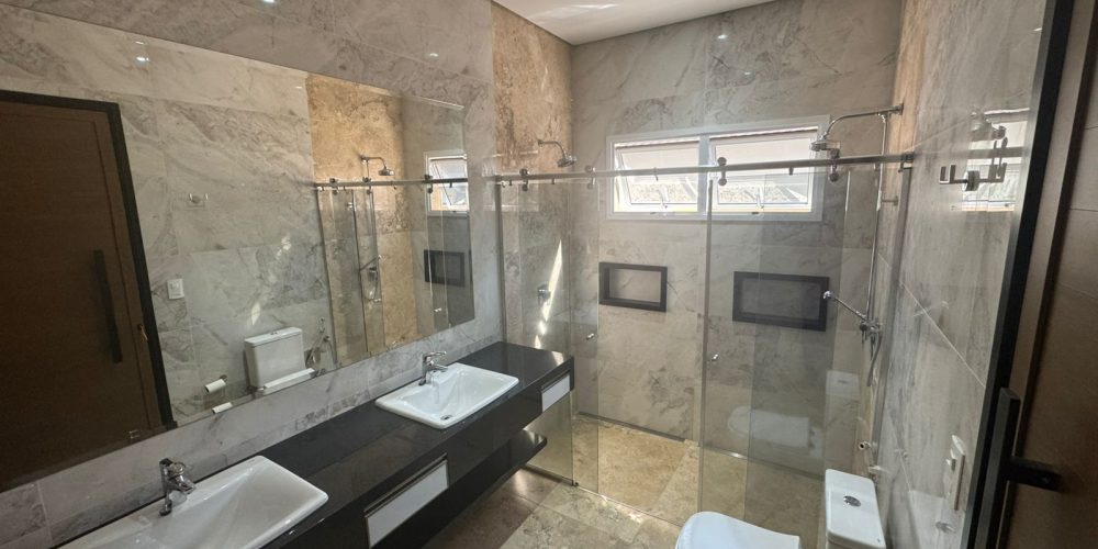 WhatsApp Image 2025-11-20 at 08.43.50 (1)