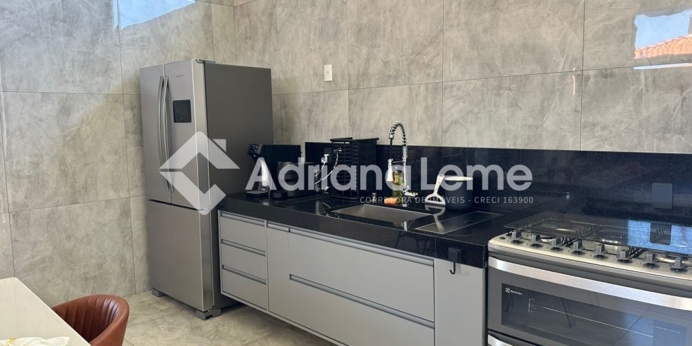 WhatsApp Image 2025-11-24 at 19.33.52 (2)