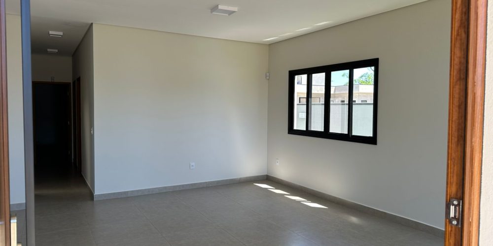 WhatsApp Image 2025-12-17 at 13.10.37 (1)