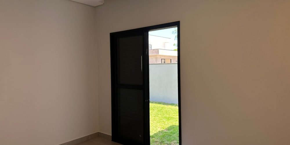 WhatsApp Image 2025-12-17 at 13.10.41 (2)