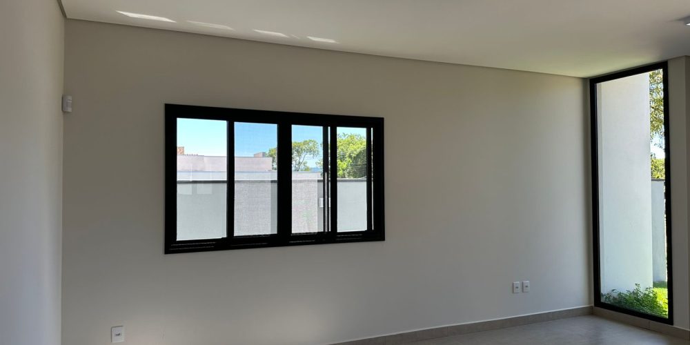 WhatsApp Image 2025-12-17 at 13.10.42 (1)